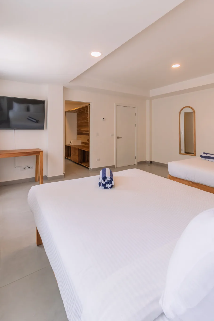 Two Bedroom Apartment – photo 7
