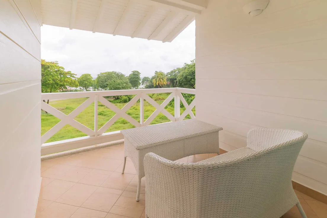 Deluxe King with Balcony Ocean View – photo 5